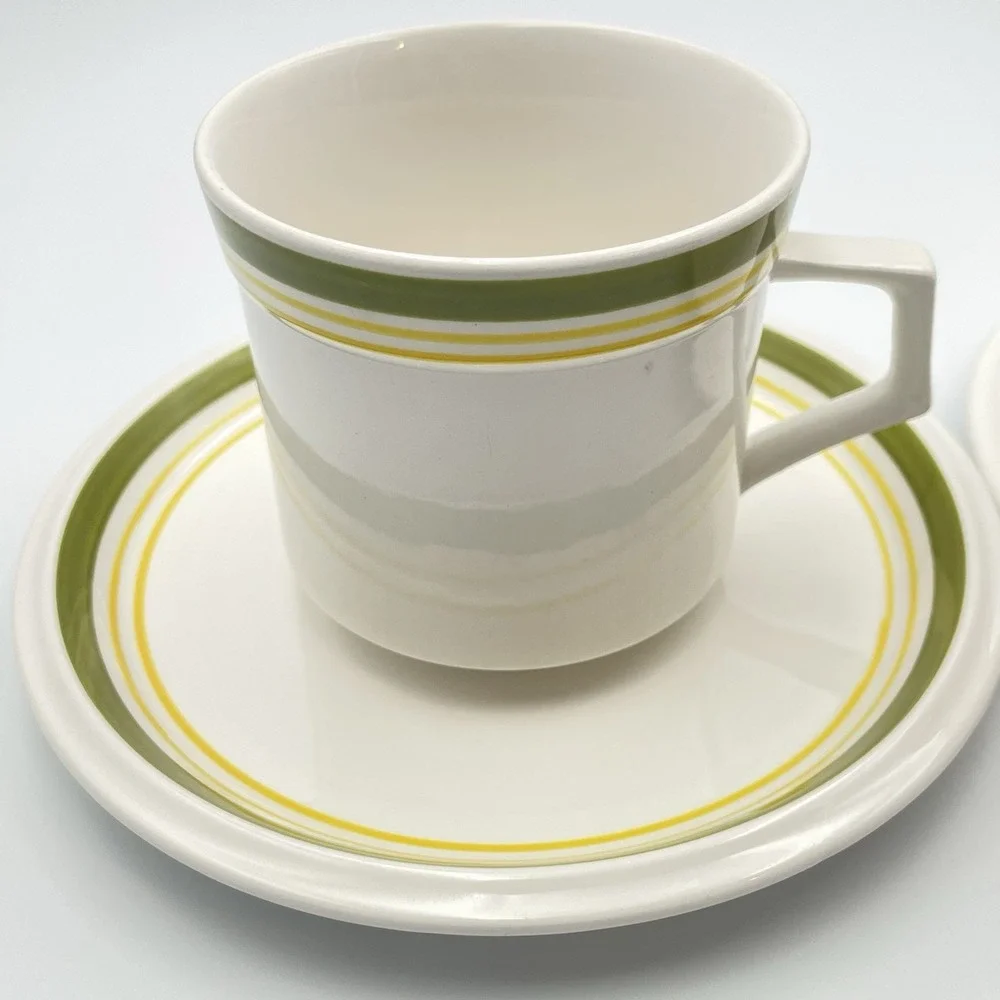 Mikasa Light 'n Lively Bahama 5401 Cup & Spouted Feeder Cup w/ Saucers Japan‎
